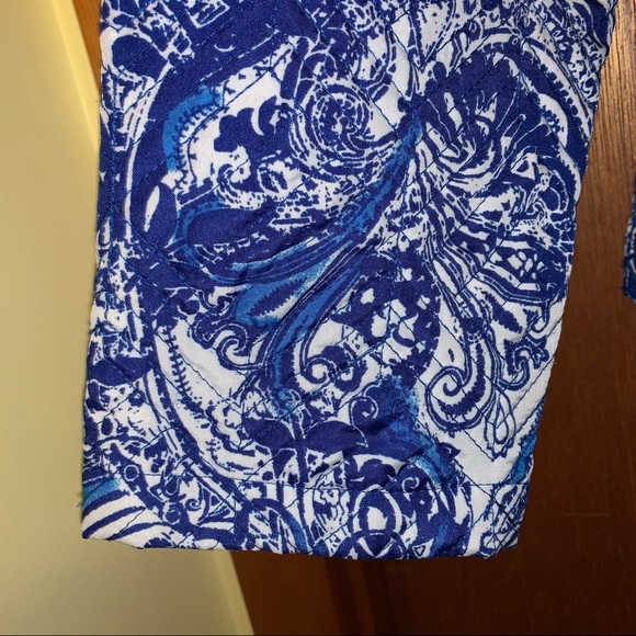 Women’s 0 (S / 4) CHICO’S Royal Blue White Paisley Light Spring Quilted Jacket - Picture 7 of 15